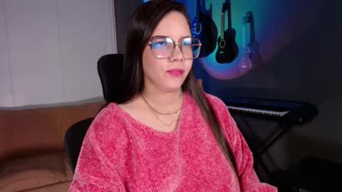 Snapshot of kay_avrill chatting on 12/03/25, 06:10 Kay online show from 12/03/25, 06:10