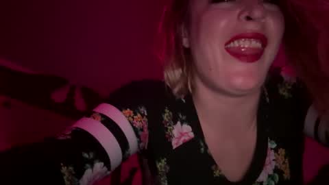 kay_la online show from 11/02/25, 08:39