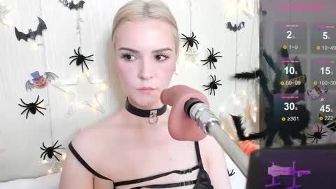 Snapshot of kaya_devis chatting on 10/31/25, 05:08 KAYA online show from 10/31/25, 05:08