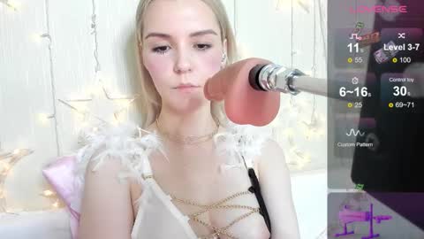 Snapshot of kaya_devis chatting on 11/22/25, 05:06 KAYA online show from 11/22/25, 05:06