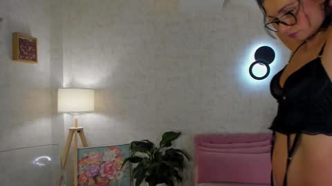 Kaya online show from 11/24/25, 05:18