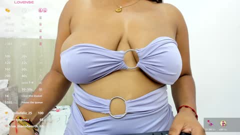 Snapshot of kaya_taraji chatting on 01/28/25, 05:35 online show from 01/28/25, 05:35