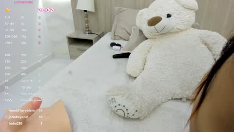 Snapshot of kaya_taraji chatting on 02/04/25, 02:32 online show from 02/04/25, 02:32