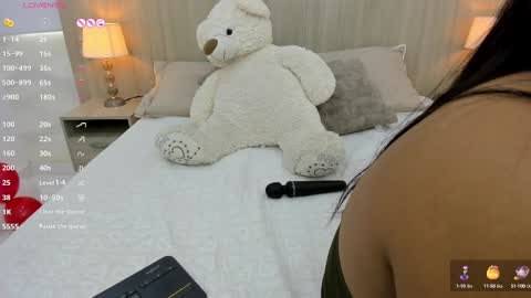 Snapshot of kaya_taraji chatting on 02/18/25, 02:38 online show from 02/18/25, 02:38