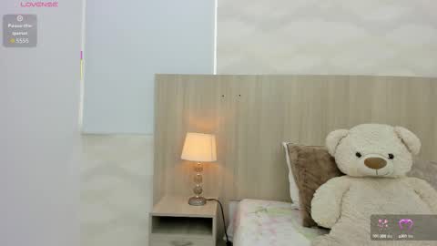 Snapshot of kaya_taraji chatting on 09/19/25, 11:22 online show from 09/19/25, 11:22