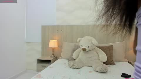 Snapshot of kaya_taraji chatting on 10/17/25, 11:24 online show from 10/17/25, 11:24