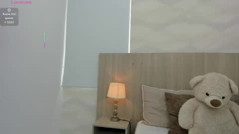 Snapshot of kaya_taraji chatting on 10/24/25, 11:17 online show from 10/24/25, 11:17