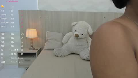 Snapshot of kaya_taraji chatting on 11/01/25, 11:23 online show from 11/01/25, 11:23