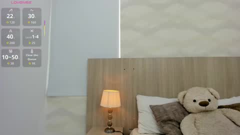 Snapshot of kaya_taraji chatting on 11/14/25, 11:20 online show from 11/14/25, 11:20