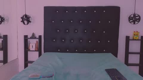 Cattleya stone online show from 01/30/25, 09:47