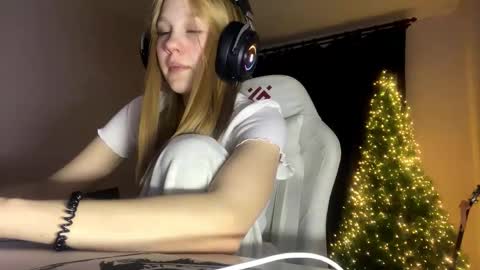 Amia online show from 02/04/26, 06:14