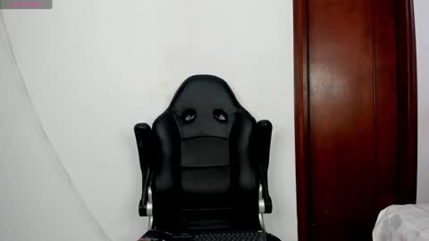 KAYLA BATISTA online show from 12/21/24, 05:07