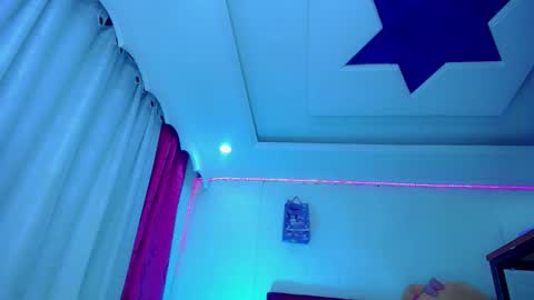 Snapshot of kayla_sexx chatting on 05/04/26, 12:17 kayla_sexx online show from 05/04/26, 12:17