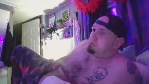 Snapshot of kaylaandmike23 chatting on 04/17/26, 04:15 M and K online show from 04/17/26, 04:15