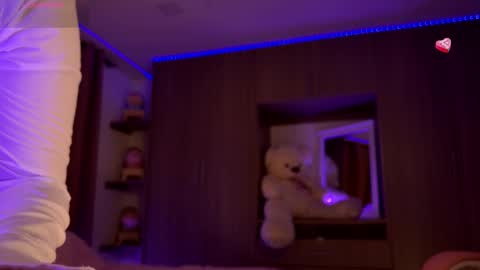 Kayla  online show from 03/08/25, 12:44