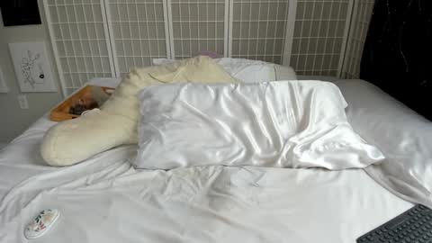 Snapshot of kaylacruise chatting on 01/22/25, 05:28 Kayla Cruise online show from 01/22/25, 05:28