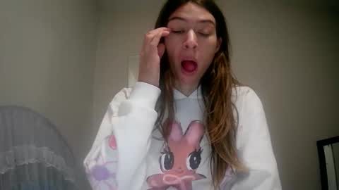 Snapshot of kaylaelizabeth97 chatting on 04/19/26, 08:24 kaylaelizabeth97 online show from 04/19/26, 08:24