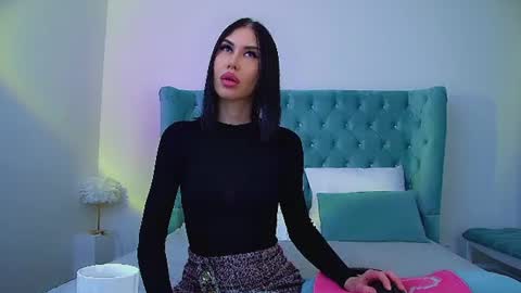 Kayla online show from 06/17/26, 06:27