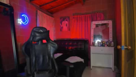 Snapshot of kayle______ chatting on 09/23/25, 10:46 INSTAjohedija online show from 09/23/25, 10:46