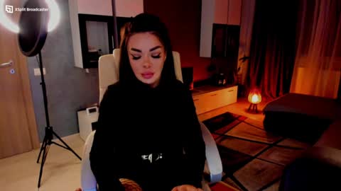 kaylee online show from 12/11/24, 07:03