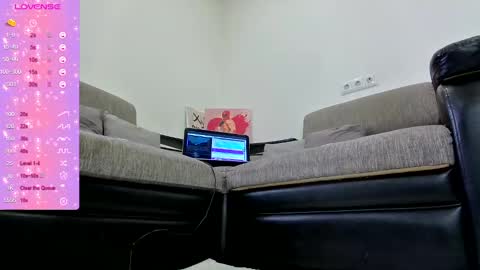 kaylee_ee online show from 12/18/24, 06:53