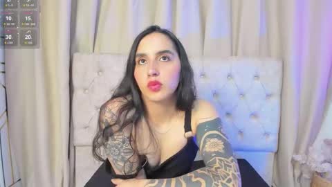 Snapshot of kaylee_lee chatting on 10/13/25, 04:23 kaylee_lee online show from 10/13/25, 04:23
