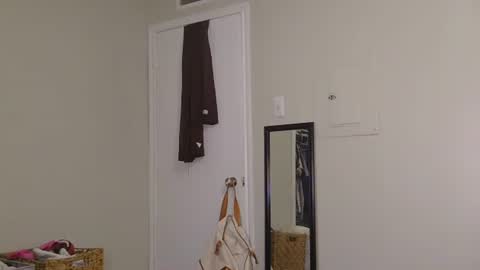 kaylee kakes online show from 04/24/26, 07:49