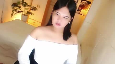 Y O U R        F U T U R E       K A Y L E E  online show from 12/02/25, 02:06