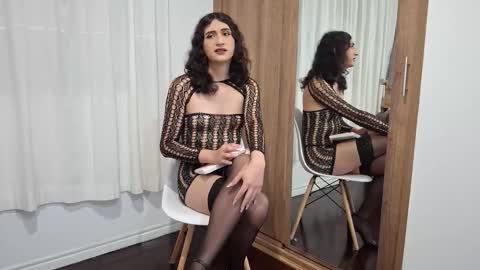 Snapshot of kayleesims_ chatting on 12/19/25, 02:07 Kaylee Sims online show from 12/19/25, 02:07