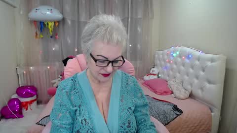 kaylesmoll online show from 01/29/25, 05:30