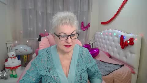 kaylesmoll online show from 03/11/25, 10:53