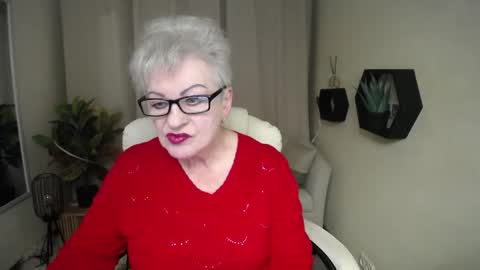 kaylesmoll online show from 02/03/26, 07:52