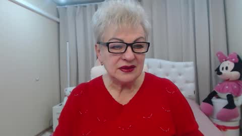 kaylesmoll online show from 02/18/26, 07:43