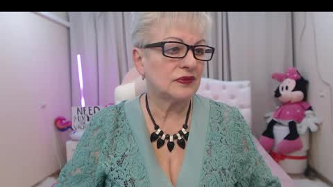 kaylesmoll online show from 05/27/26, 01:57