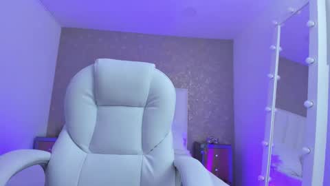 kayliebrooks online show from 12/22/25, 07:00