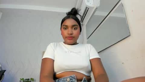 Snapshot of kayna_gomez chatting on 11/02/25, 07:27 Kayna online show from 11/02/25, 07:27