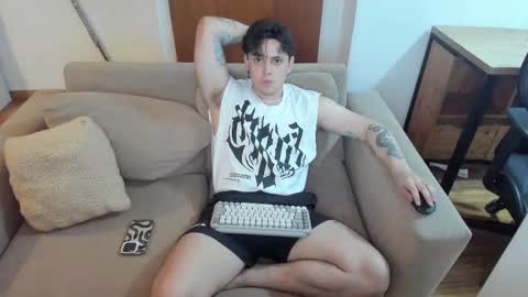 kaynn_b online show from 02/05/25, 01:04