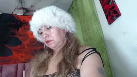 KAZSANDRAH online show from 10/28/25, 01:03