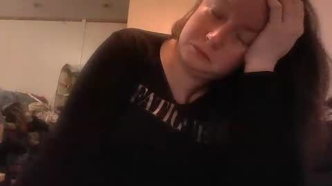 kcandler27 online show from 11/26/25, 09:43