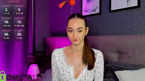 Snapshot of ke1ly_powell chatting on 10/09/25, 03:26 Kelly GMT 2 Su We Th Fr Sa 0300AM-09-00AM online show from 10/09/25, 03:26