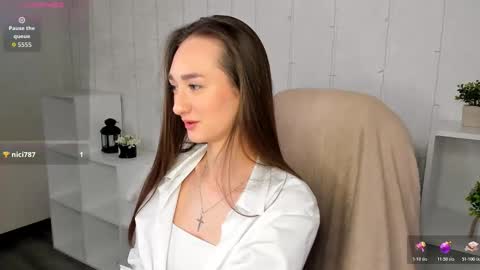 Snapshot of ke1ly_powell chatting on 02/09/26, 05:22 Kelly GMT 2 Su We Th Fr Sa 0300AM-09-00AM online show from 02/09/26, 05:22