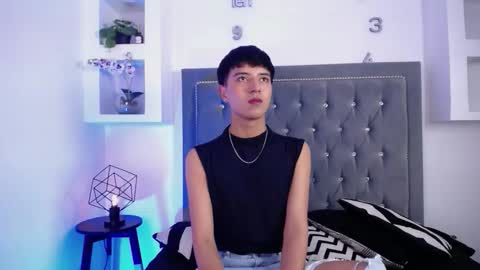 Snapshot of keen_nico chatting on 02/01/26, 12:48 nico online show from 02/01/26, 12:48