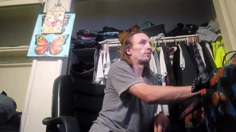 Snapshot of keepingmiyouth chatting on 10/24/25, 12:12 Dexter online show from 10/24/25, 12:12