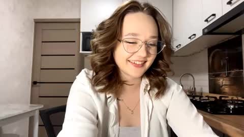 Snapshot of keeshatenn chatting on 02/25/26, 10:47 Velma online show from 02/25/26, 10:47