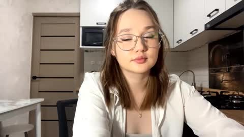 Snapshot of keeshatenn chatting on 03/02/26, 10:11 Velma online show from 03/02/26, 10:11