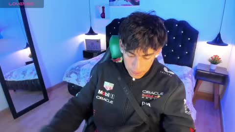 Snapshot of keevin_cross_ chatting on 03/10/25, 03:20 Keevin online show from 03/10/25, 03:20