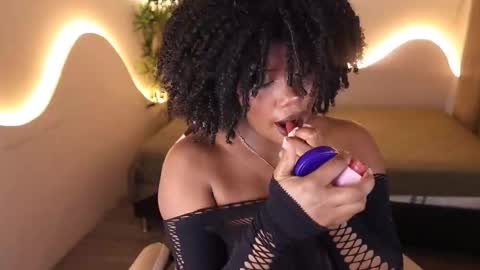 Kehlannis online show from 10/16/25, 08:32