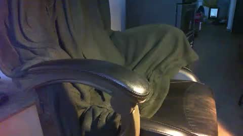 Snapshot of keif777 chatting on 12/22/25, 08:44 keif777 online show from 12/22/25, 08:44