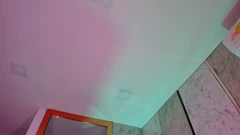 Snapshot of keila_mendoza chatting on 11/13/25, 02:49 Keila online show from 11/13/25, 02:49