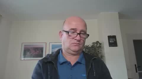 Snapshot of keilie1 chatting on 10/14/25, 08:15 keilie1 online show from 10/14/25, 08:15